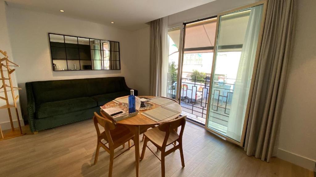 צ'יפיונה Apartamentos Turisticos La Plaza מראה חיצוני תמונה